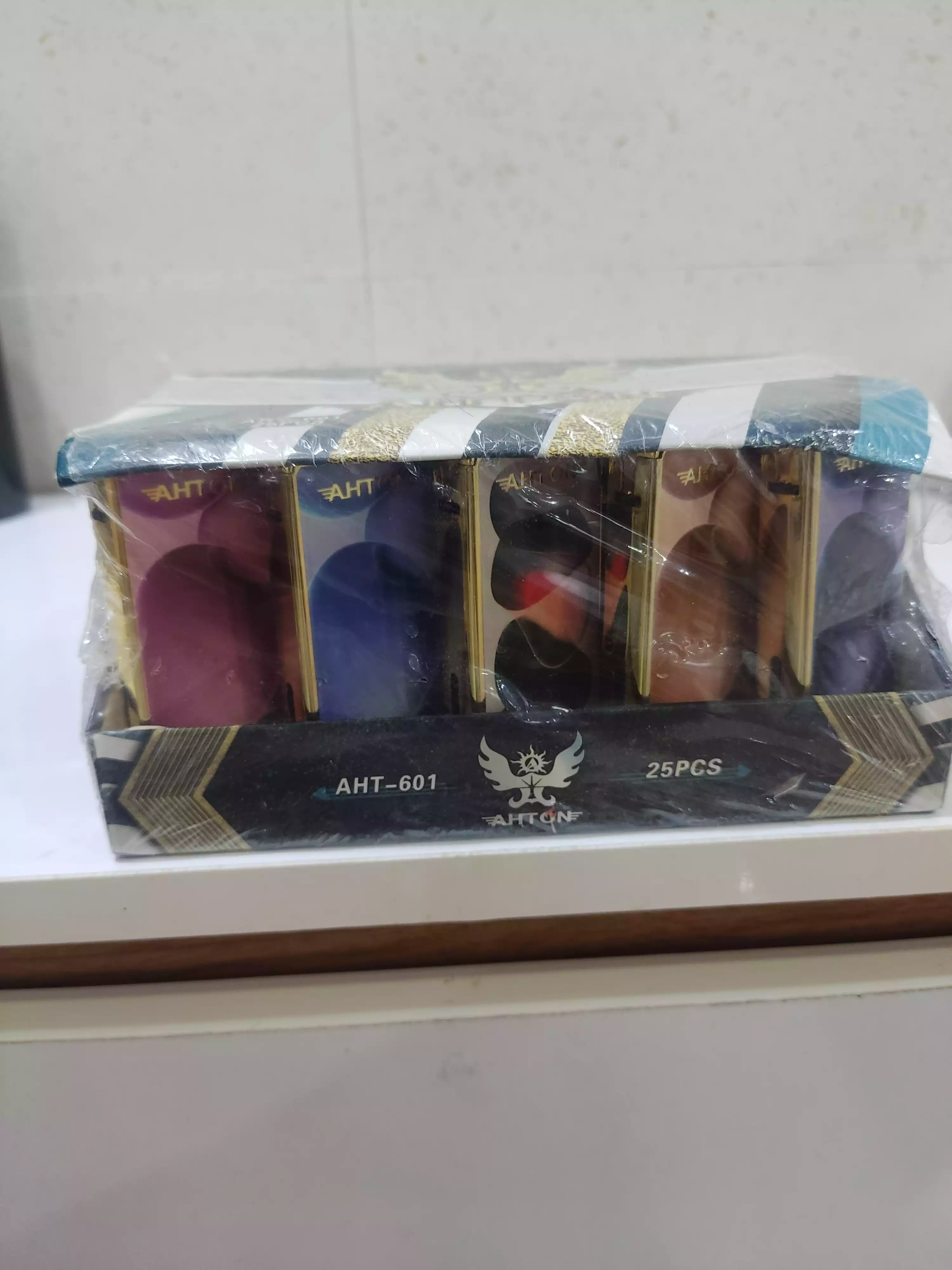 فندک AHTON 